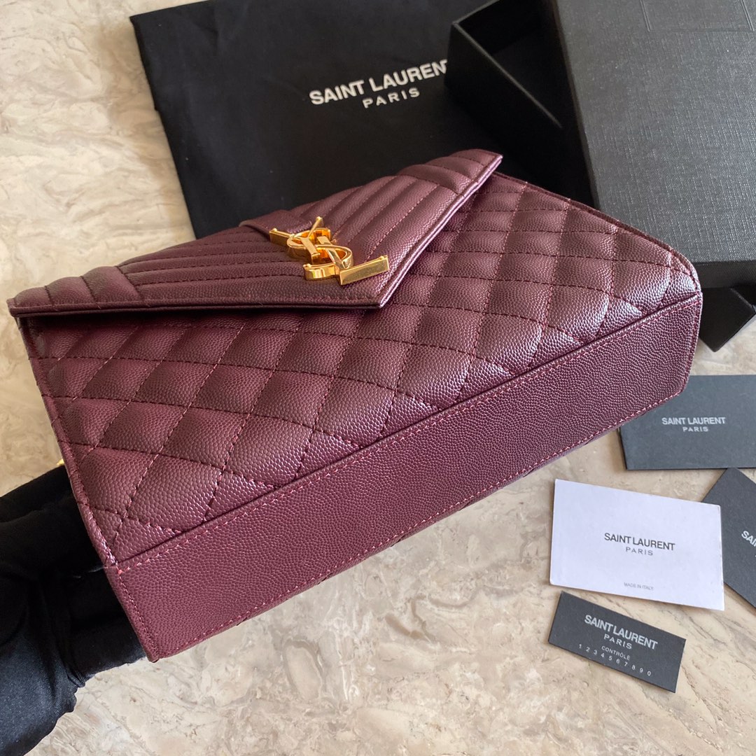 487206 ENVELOPE MEDIUM BAG IN GRAIN DE POUDRE EMBOSSED LEATHER, YSL Saint Laurent