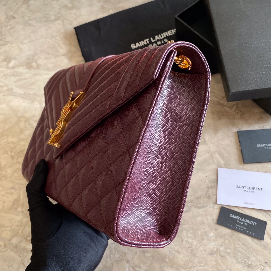 487206 ENVELOPE MEDIUM BAG IN GRAIN DE POUDRE EMBOSSED LEATHER, YSL Saint Laurent