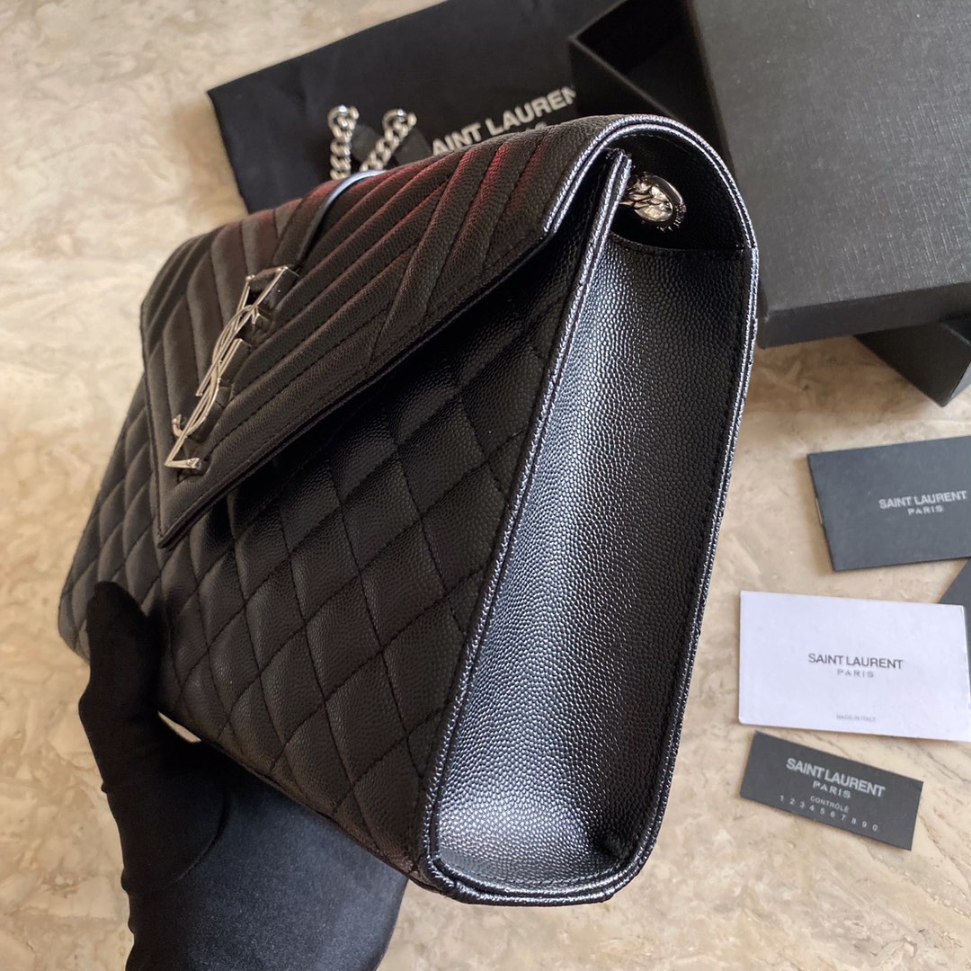 487206 ENVELOPE MEDIUM BAG IN GRAIN DE POUDRE EMBOSSED LEATHER, YSL Saint Laurent