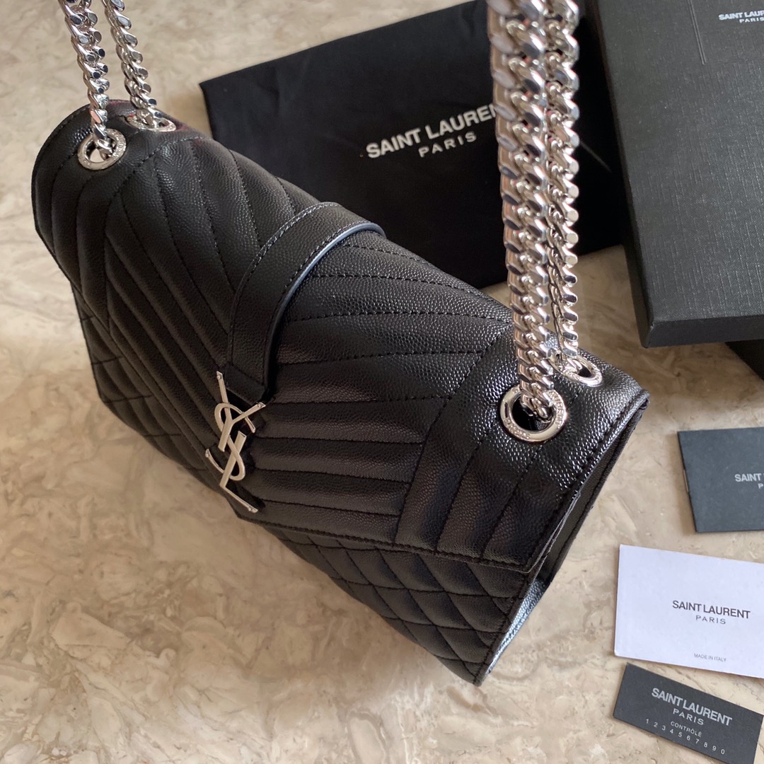 487206 ENVELOPE MEDIUM BAG IN GRAIN DE POUDRE EMBOSSED LEATHER, YSL Saint Laurent