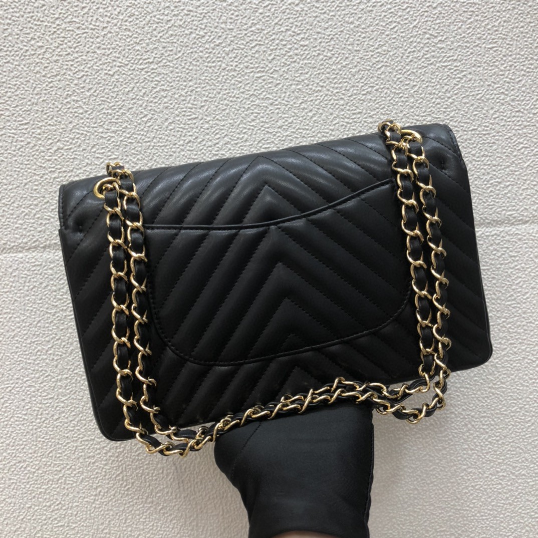 A01112  classic handbag, chanel bags