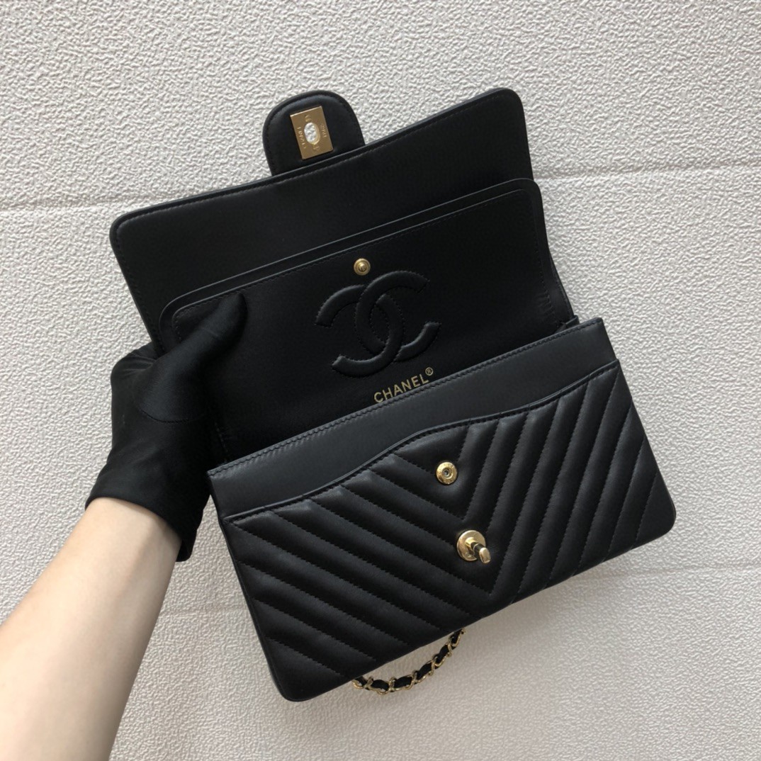 A01112  classic handbag, chanel bags