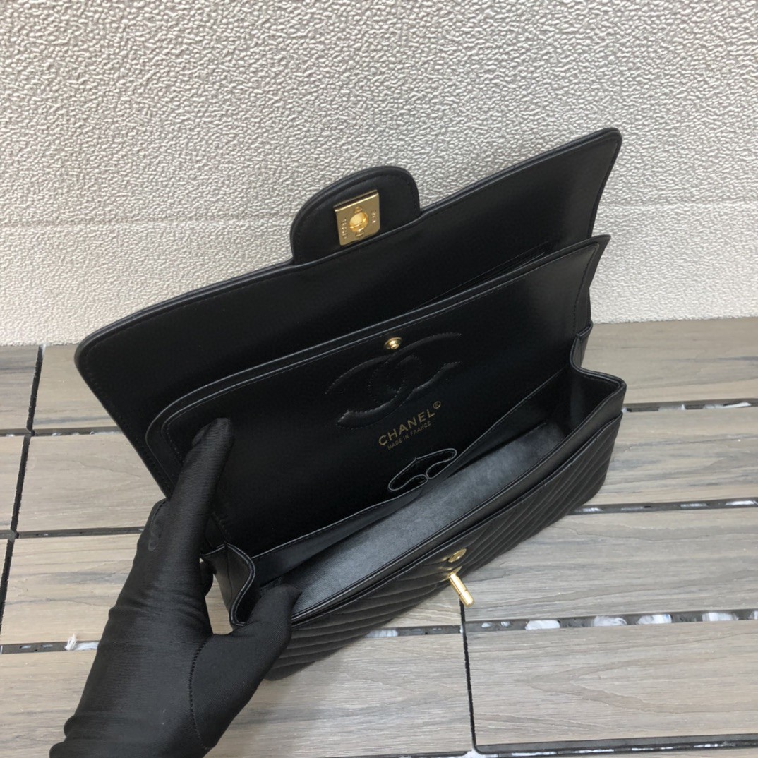 A01112  classic handbag, chanel bags