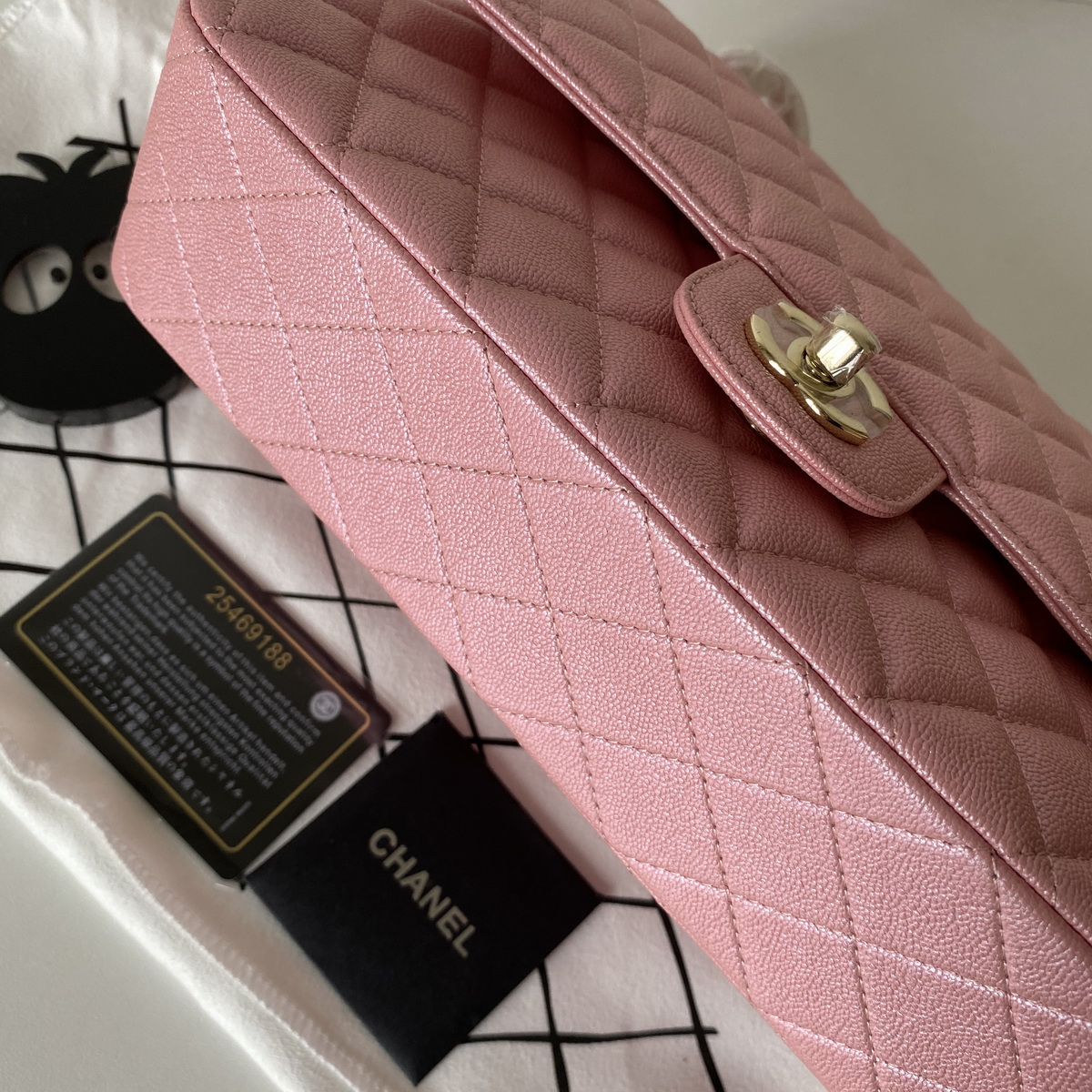 A1112, Chanel Classic Handbag & Cross Body Bag, Iridescent Grained Calfskin