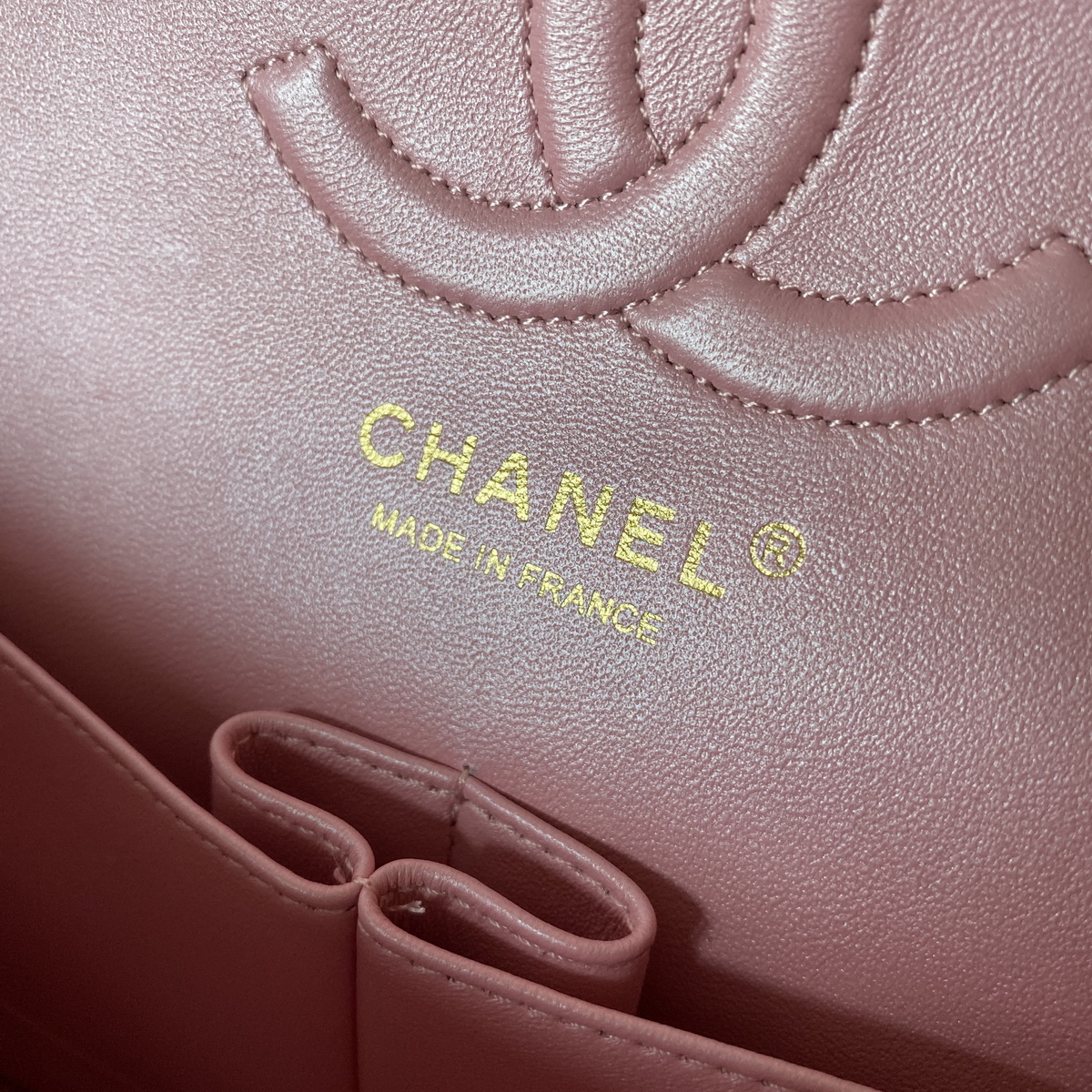 A1112, Chanel Classic Handbag & Cross Body Bag, Iridescent Grained Calfskin