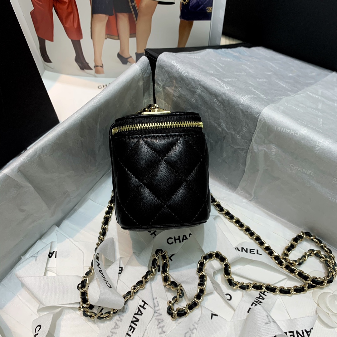 AP1473 mini vanity with chain, Lambskin & Gold-Tone Metal, CHANEL BAGS