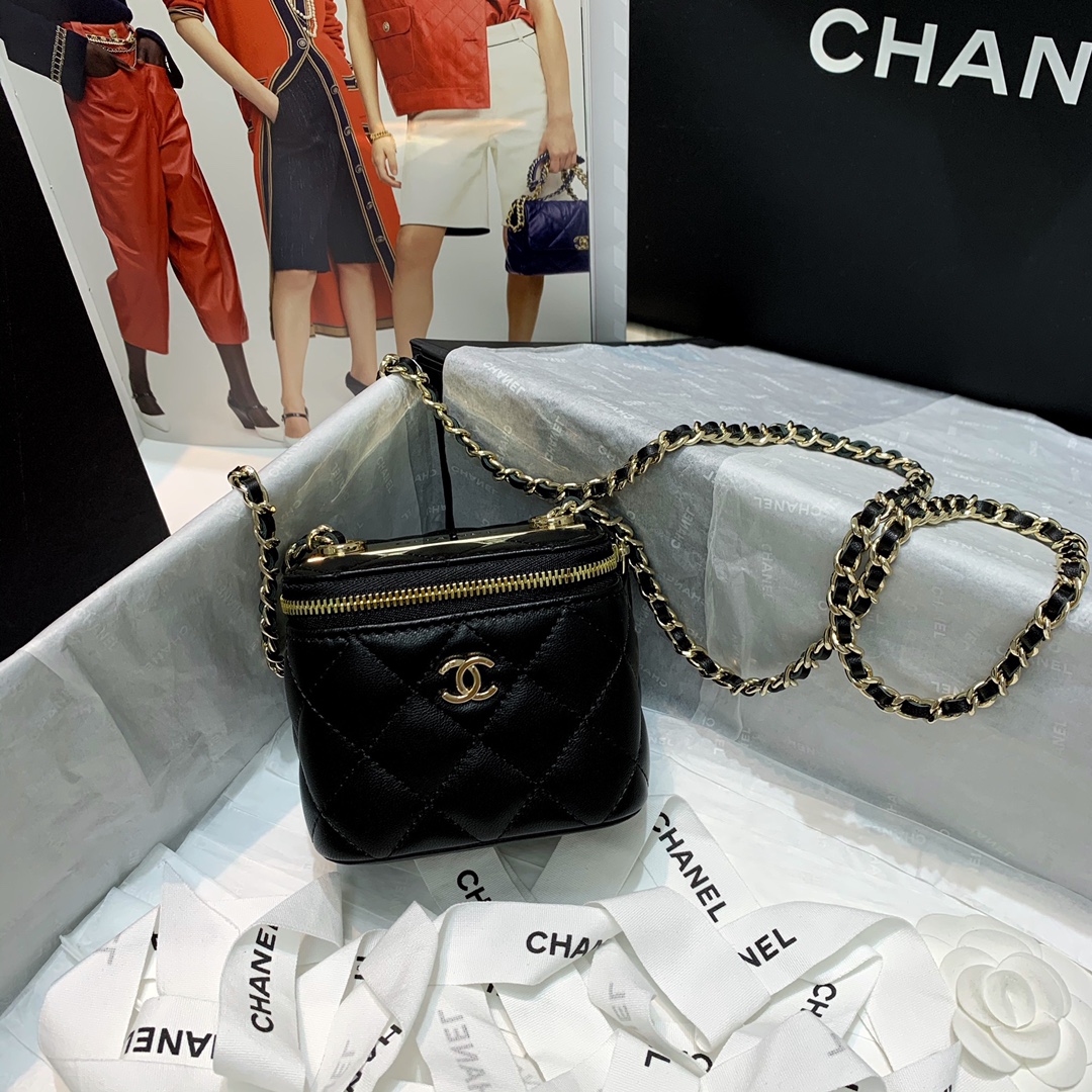 AP1473 mini vanity with chain, Lambskin & Gold-Tone Metal, CHANEL BAGS