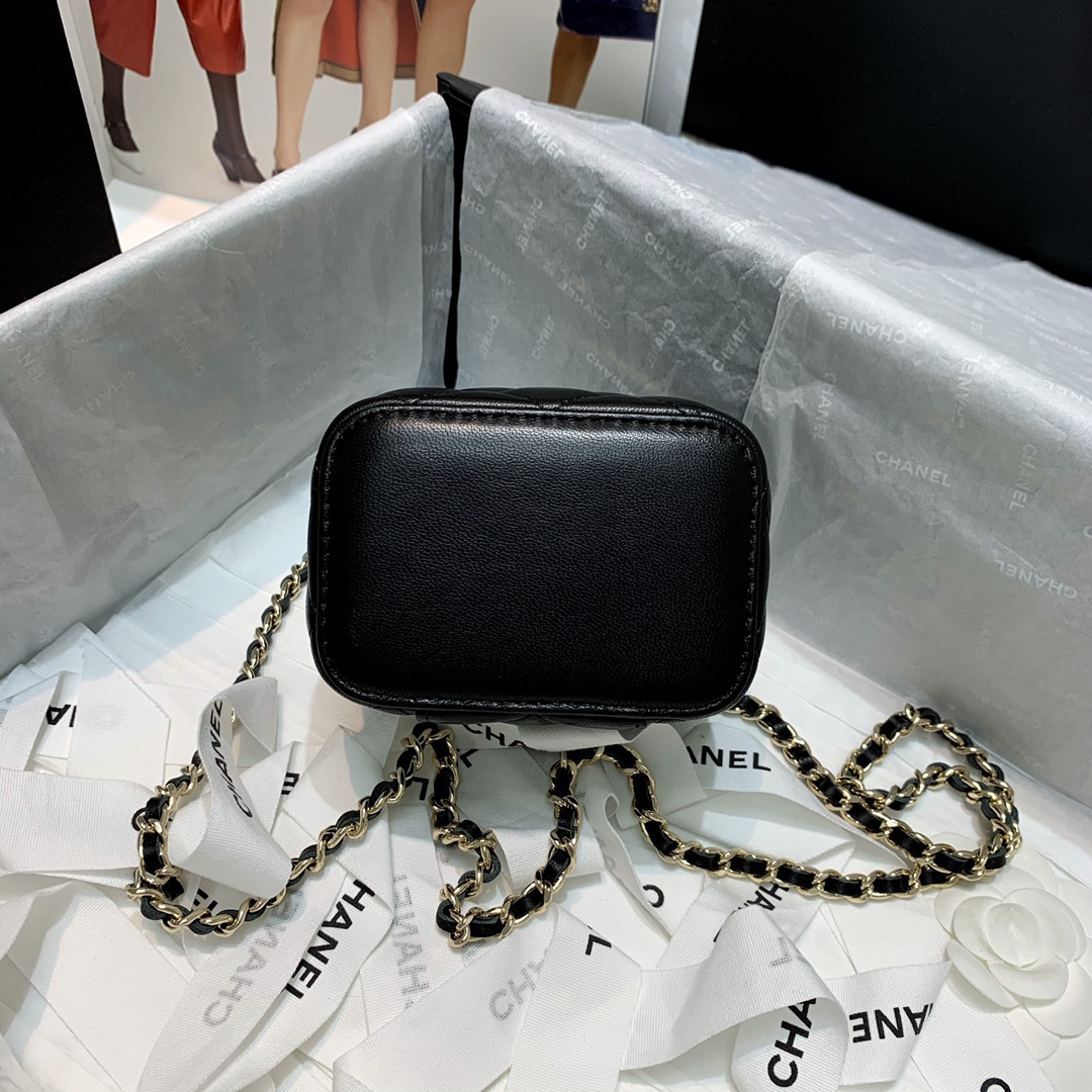 AP1473 mini vanity with chain, Lambskin & Gold-Tone Metal, CHANEL BAGS