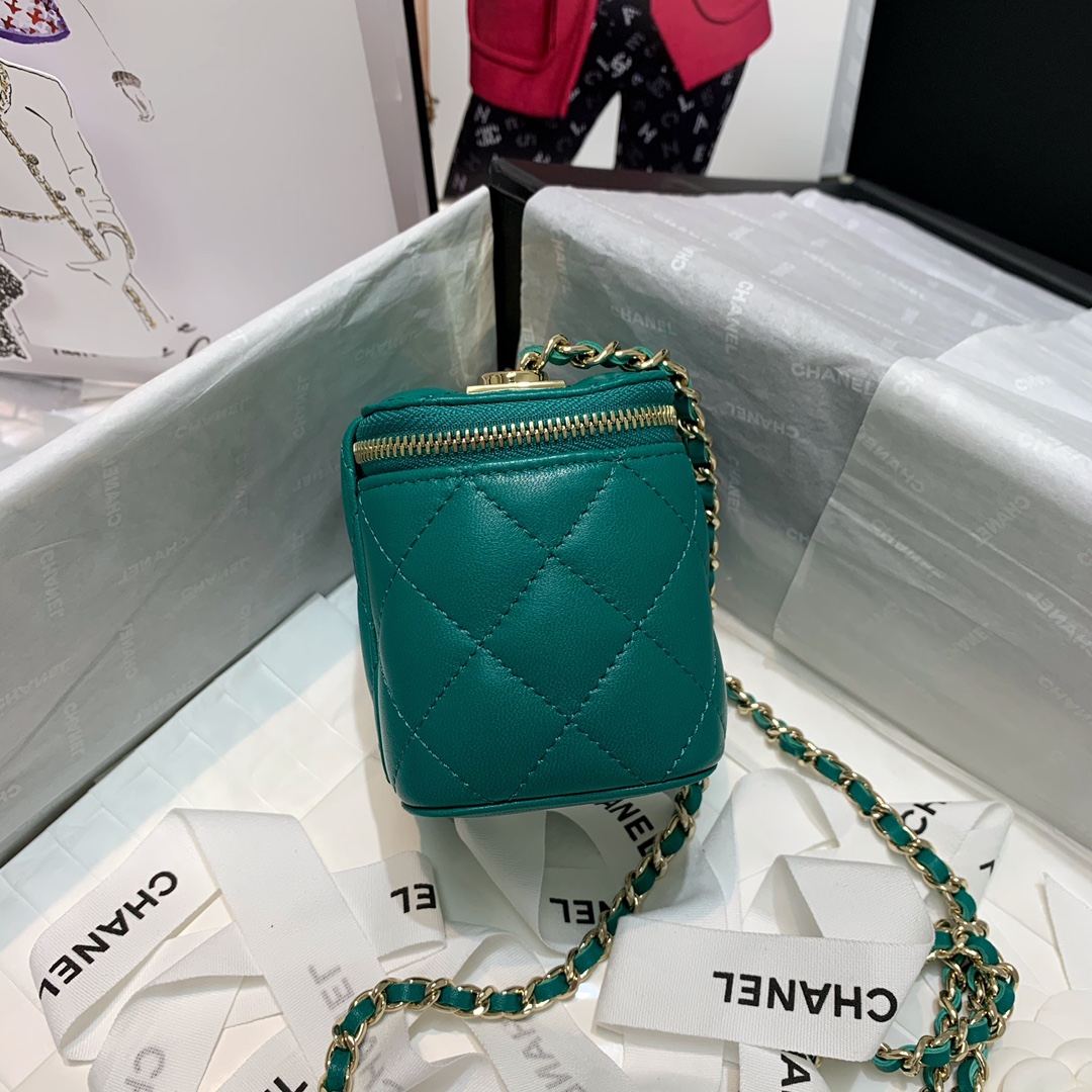 AP1473 mini vanity with chain, Lambskin & Gold-Tone Metal, CHANEL BAGS