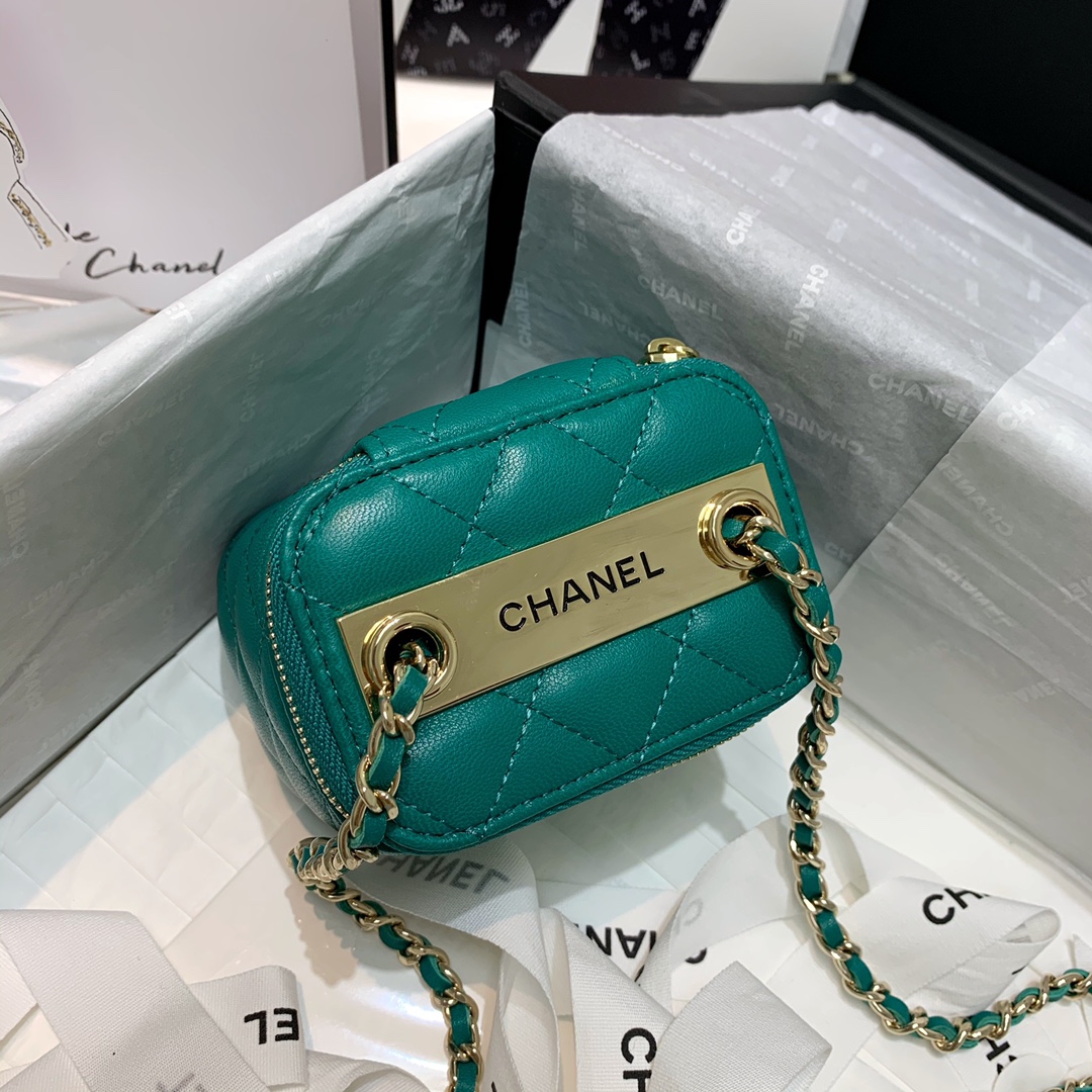 AP1473 mini vanity with chain, Lambskin & Gold-Tone Metal, CHANEL BAGS