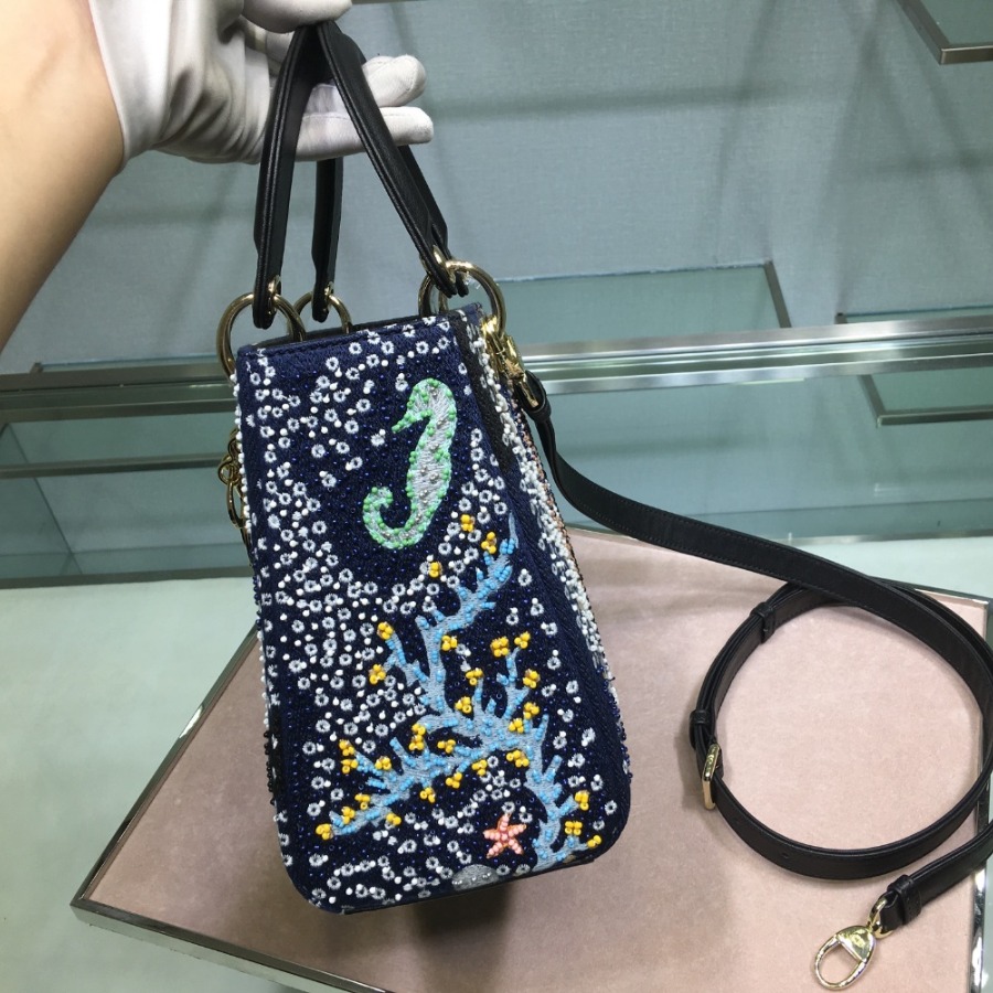 LADY DIOR