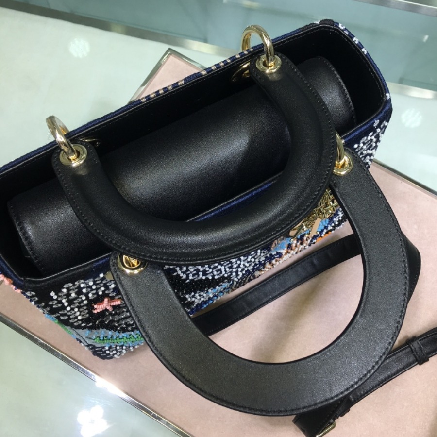 LADY DIOR