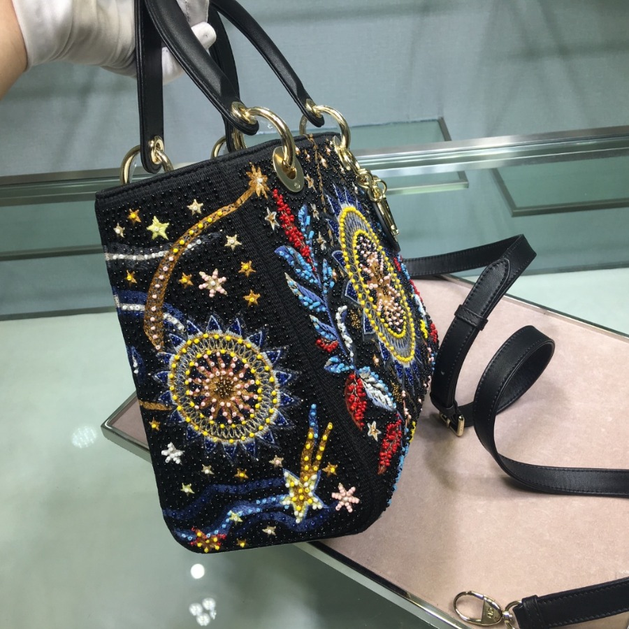 LADY DIOR