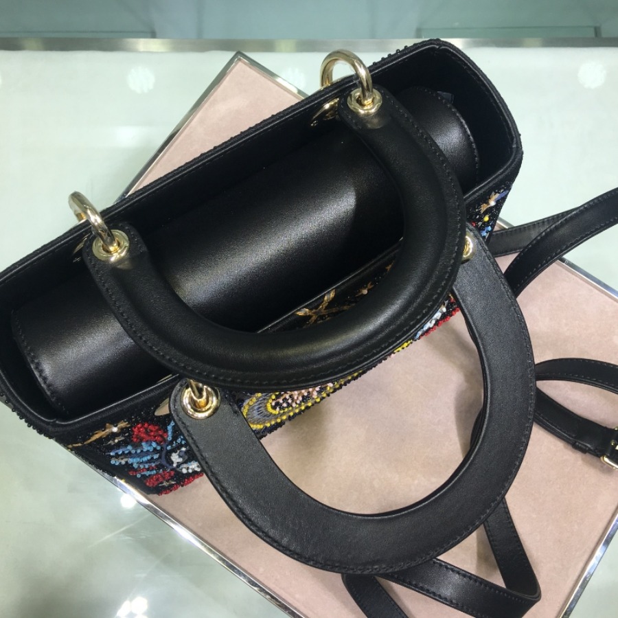 LADY DIOR