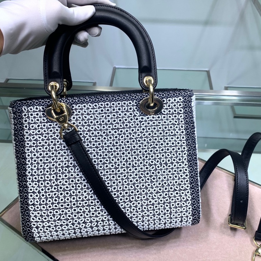 LADY DIOR