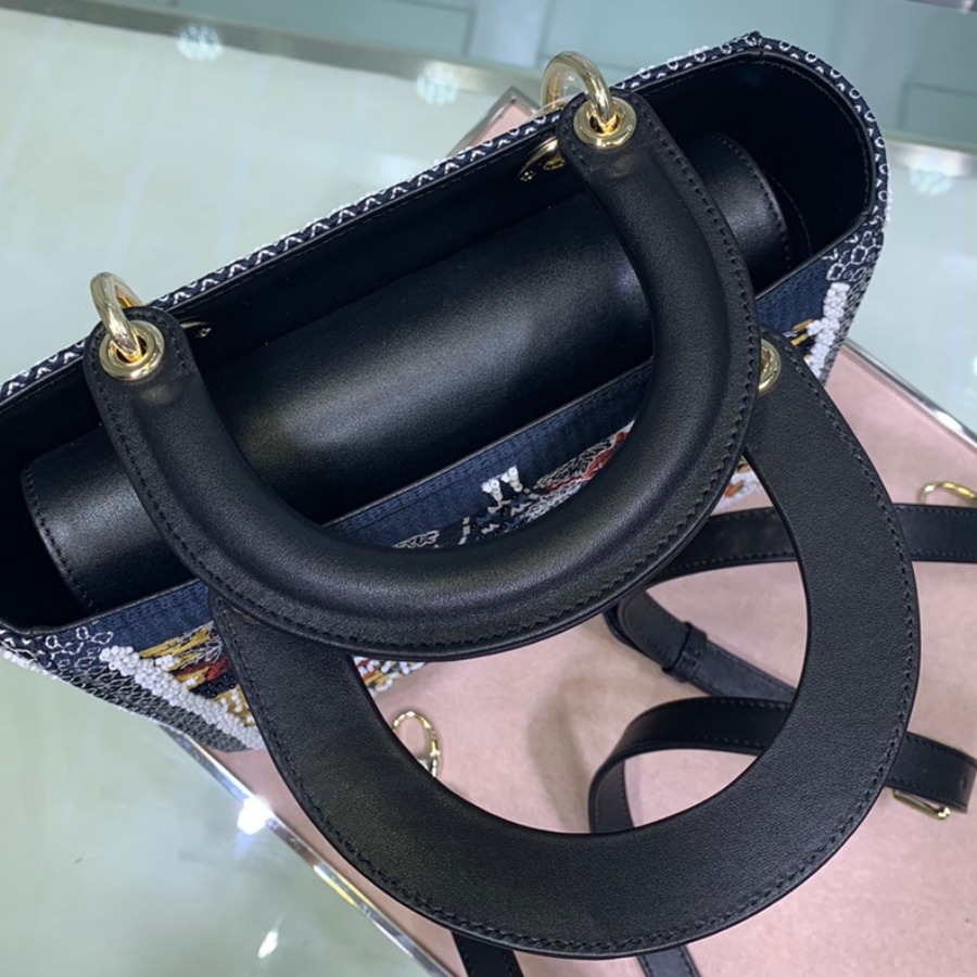 LADY DIOR