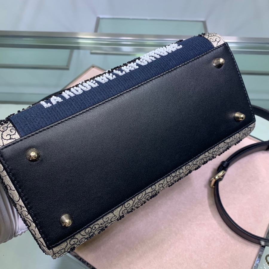 LADY DIOR