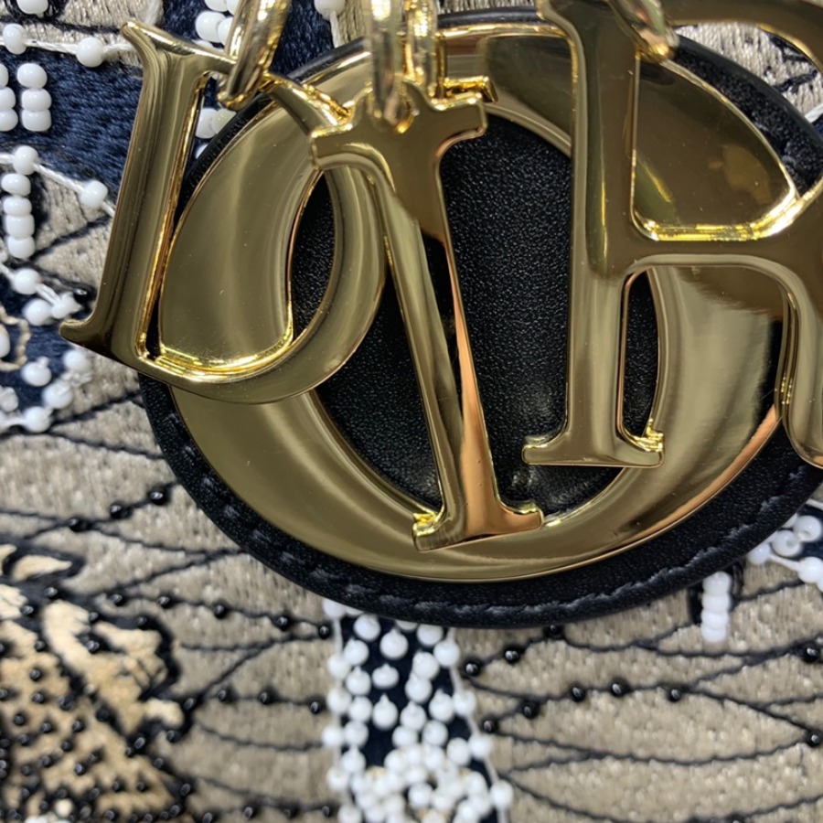 LADY DIOR