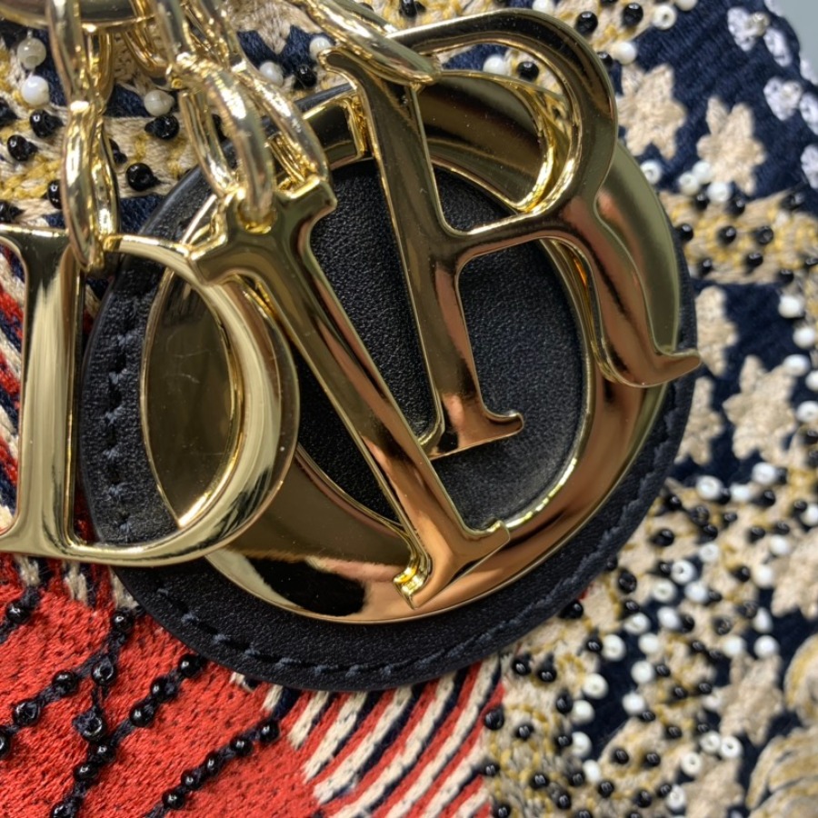 LADY DIOR