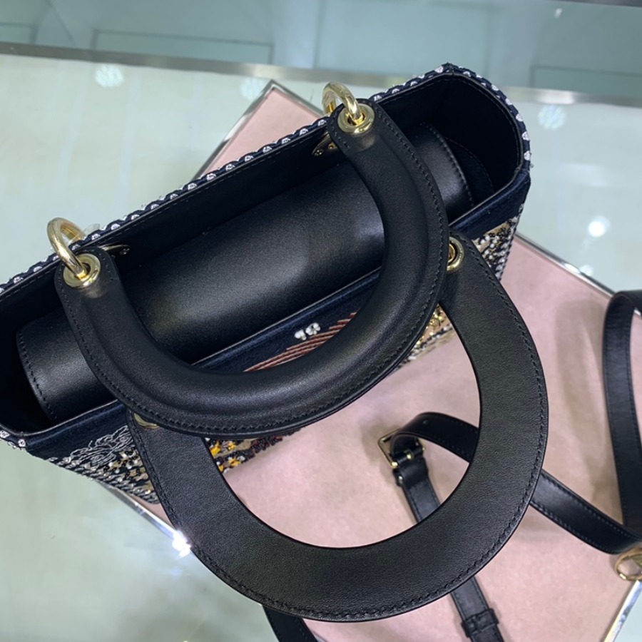LADY DIOR