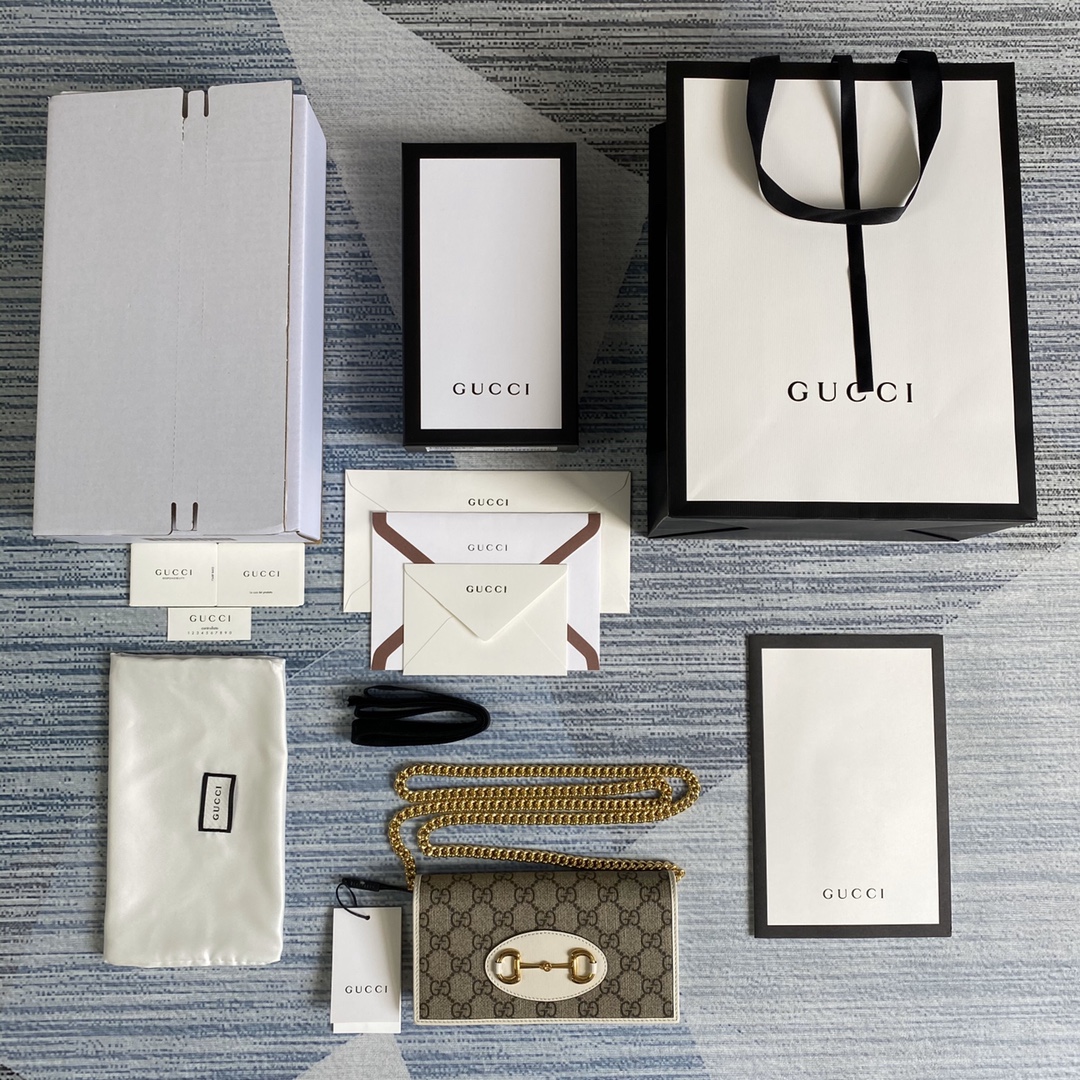 621892 Gucci Horsebit 1955 wallet with chain