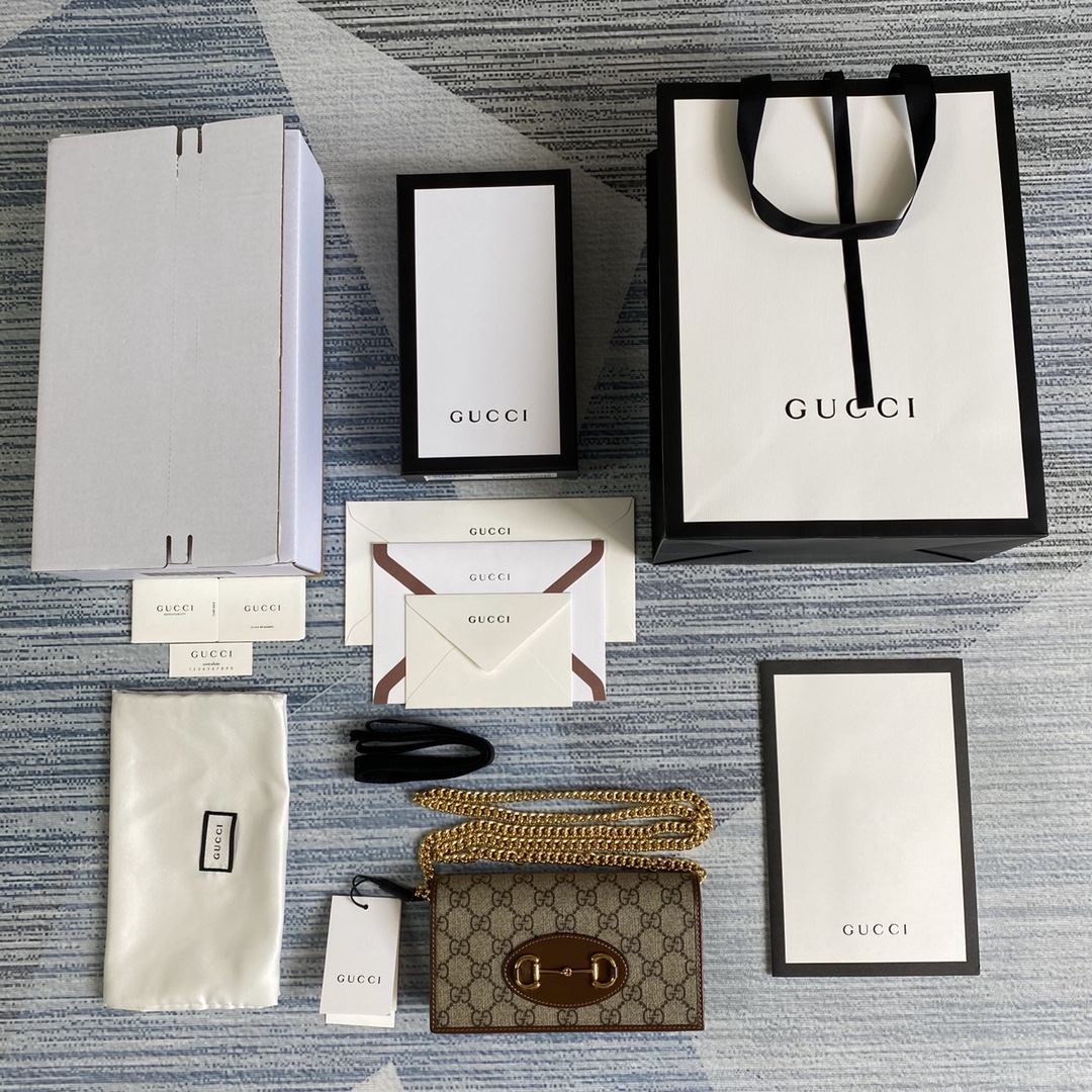 621892 Gucci Horsebit 1955 wallet with chain