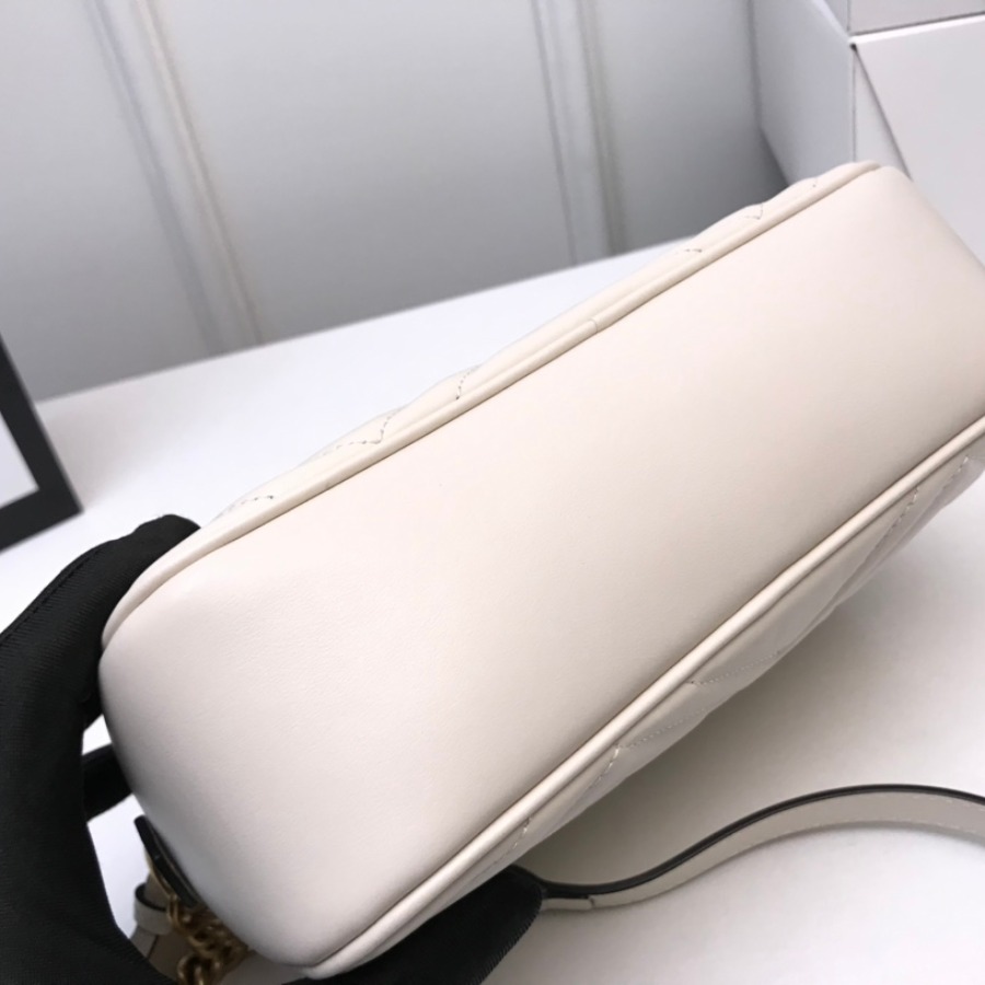 447632 GG Marmont matelassé shoulder bag, Gucci Handbag