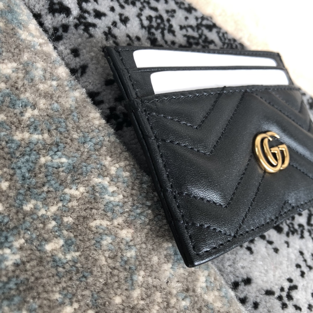‎443127 Gucci Signature leather card case