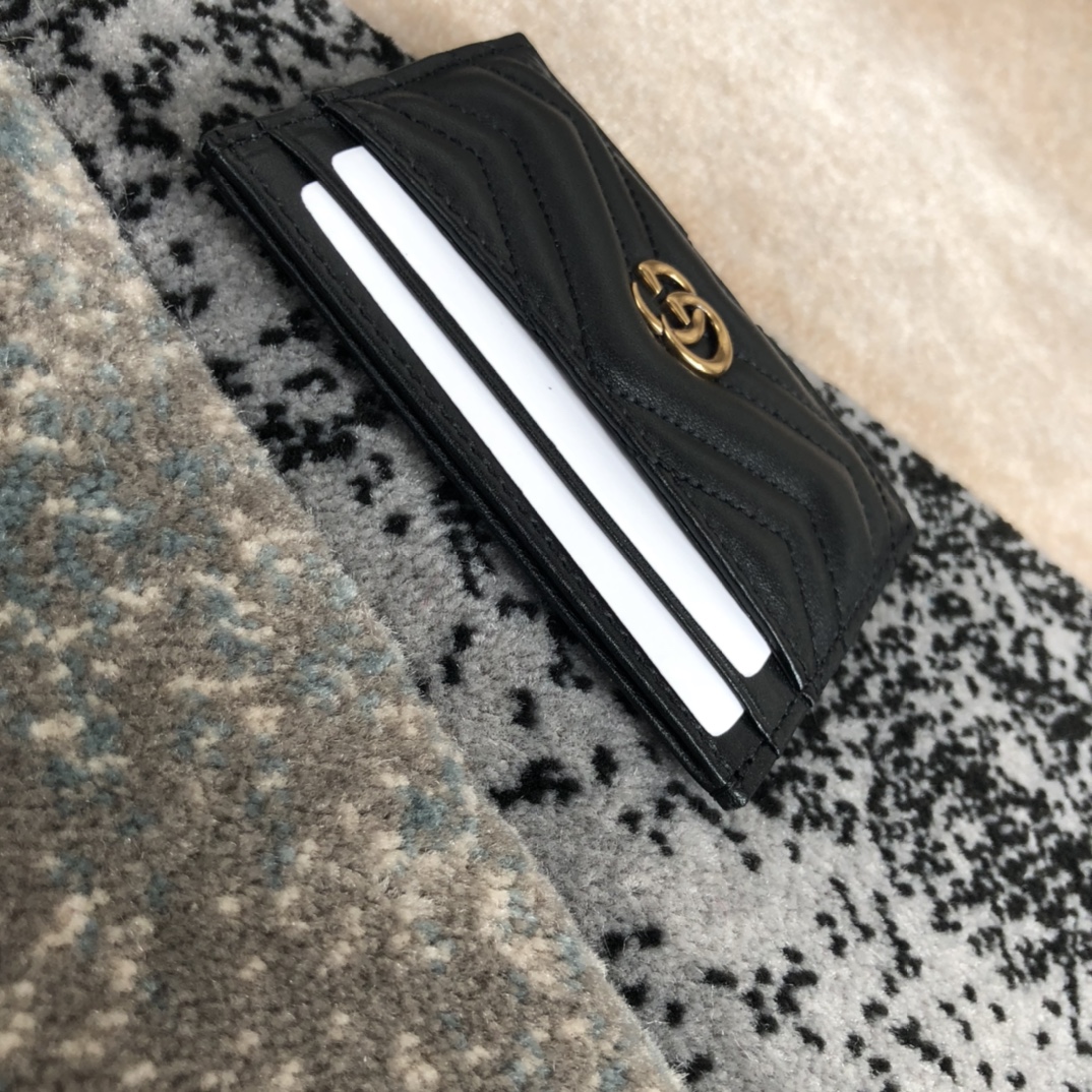 ‎443127 Gucci Signature leather card case