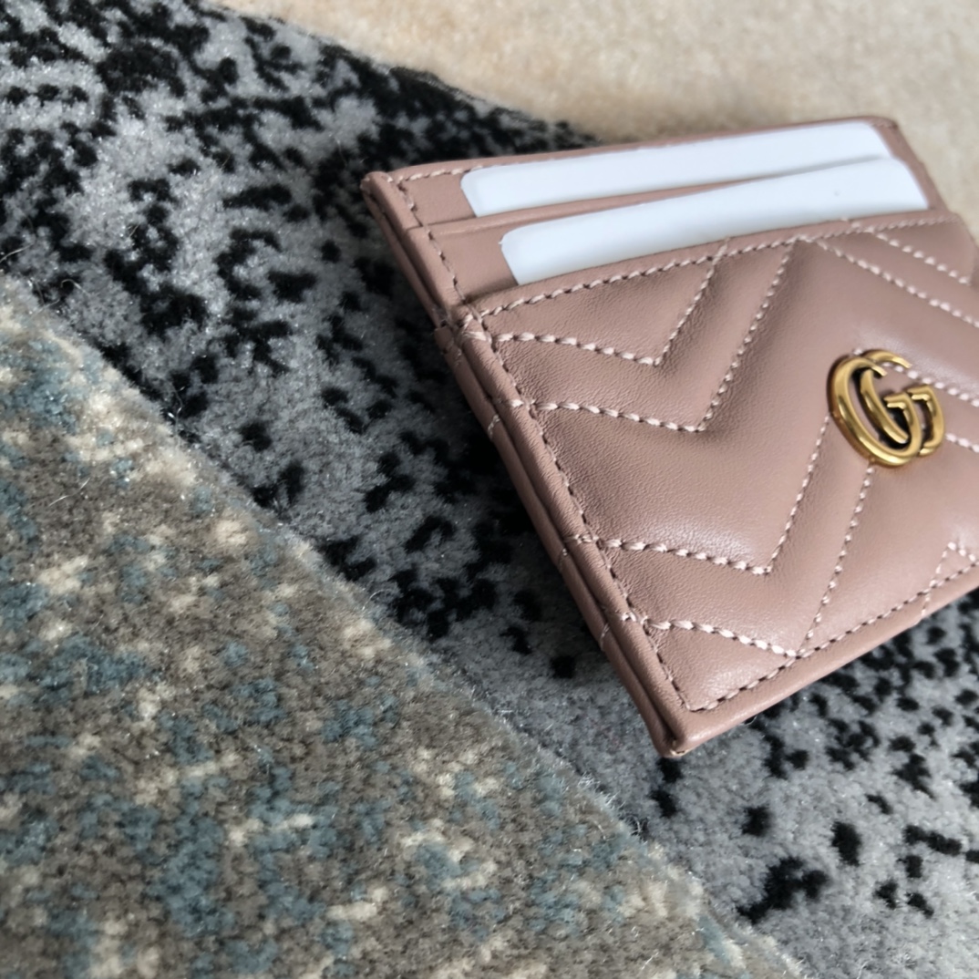 ‎443127 Gucci Signature leather card case