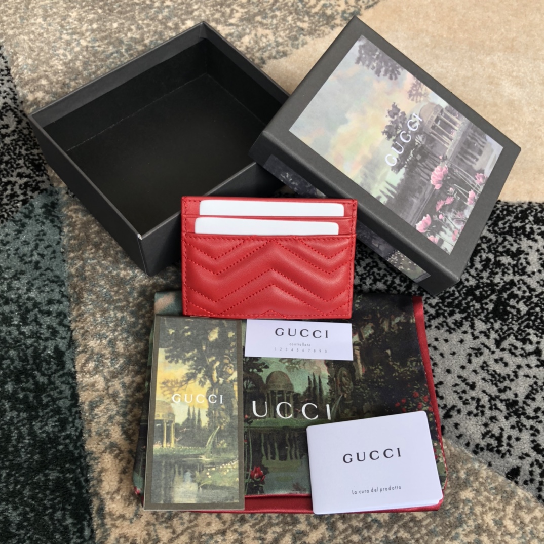 ‎443127 Gucci Signature leather card case