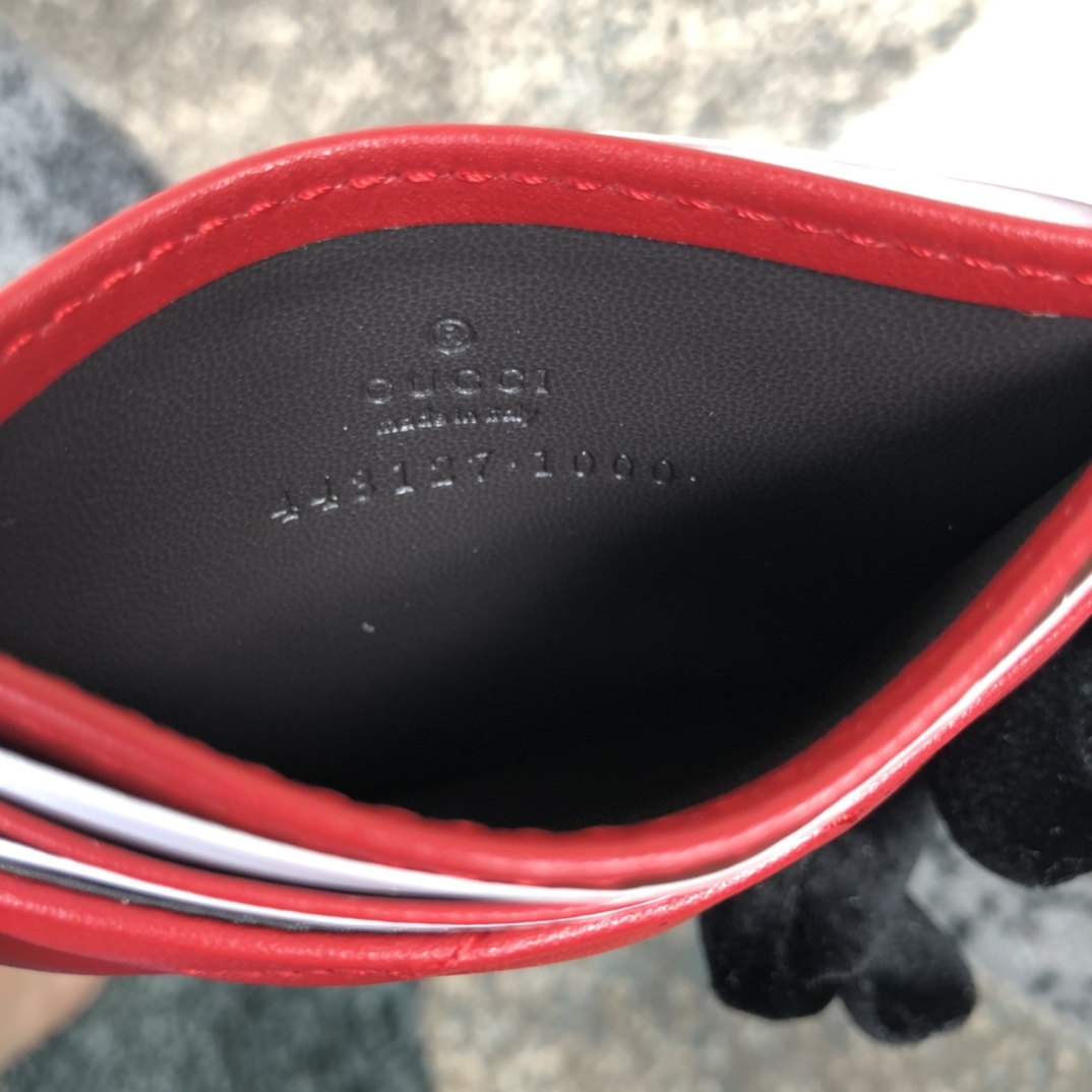 ‎443127 Gucci Signature leather card case