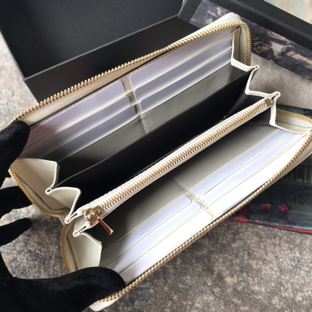 621889 Gucci Horsebit 1955 zip around wallet