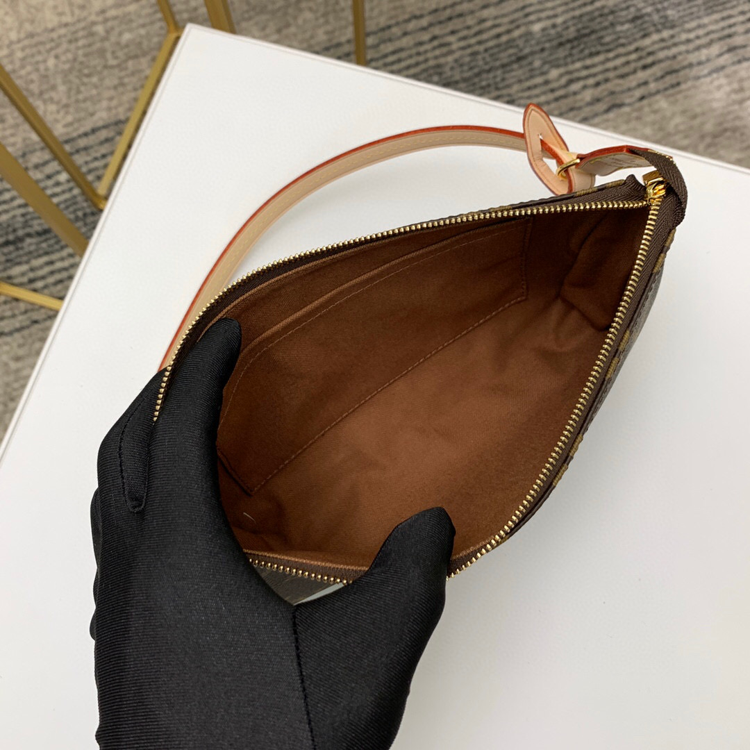 M40712 POCHETTE ACCESSOIRES, Louis Vuitton LV Chain Bags and Clutches