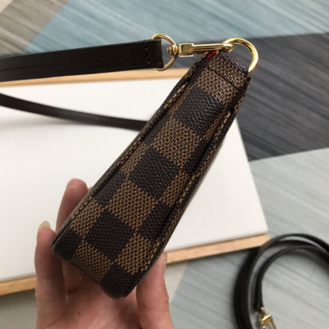 N41712 POCHETTE ACCESSOIRES, Louis Vuitton LV Chain Bags and Clutches