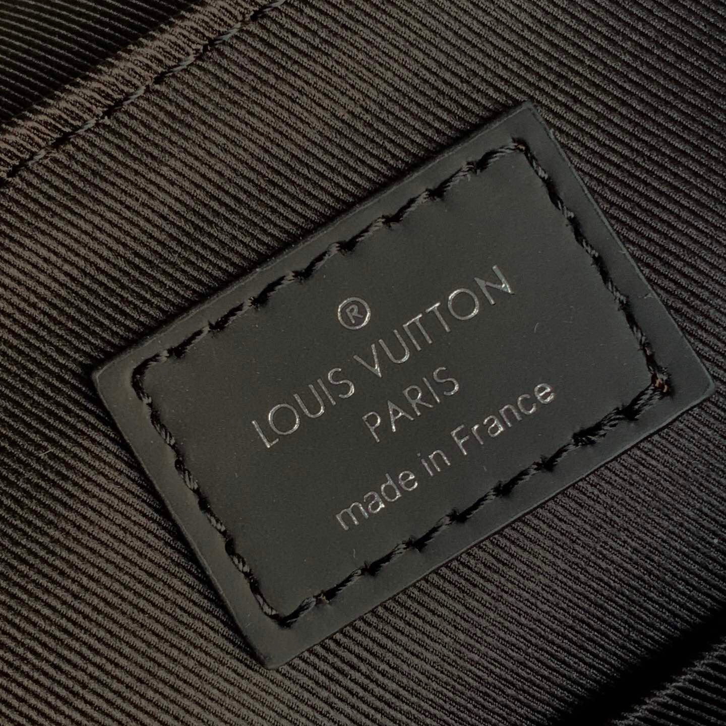 M44001 DISTRICT MM, Louis Vuitton LV Handbag