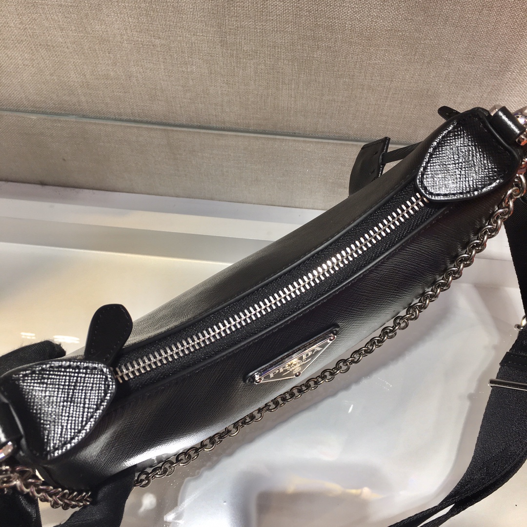 1BH204 Prada Re-Edition 2005 Saffiano leather bag