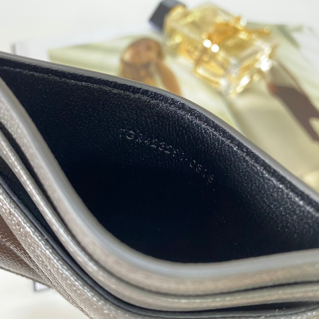 YSL Saint Laurent, 423291, MONOGRAM CREDIT CARD CASE IN GRAIN DE POUDRE TEXTURED MATELASSÉ LEATHER