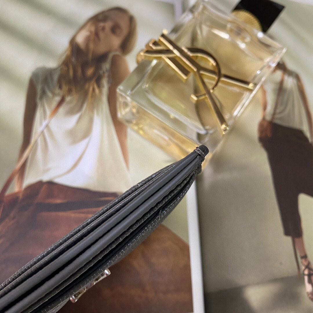 YSL Saint Laurent, 423291, MONOGRAM CREDIT CARD CASE IN GRAIN DE POUDRE TEXTURED MATELASSÉ LEATHER