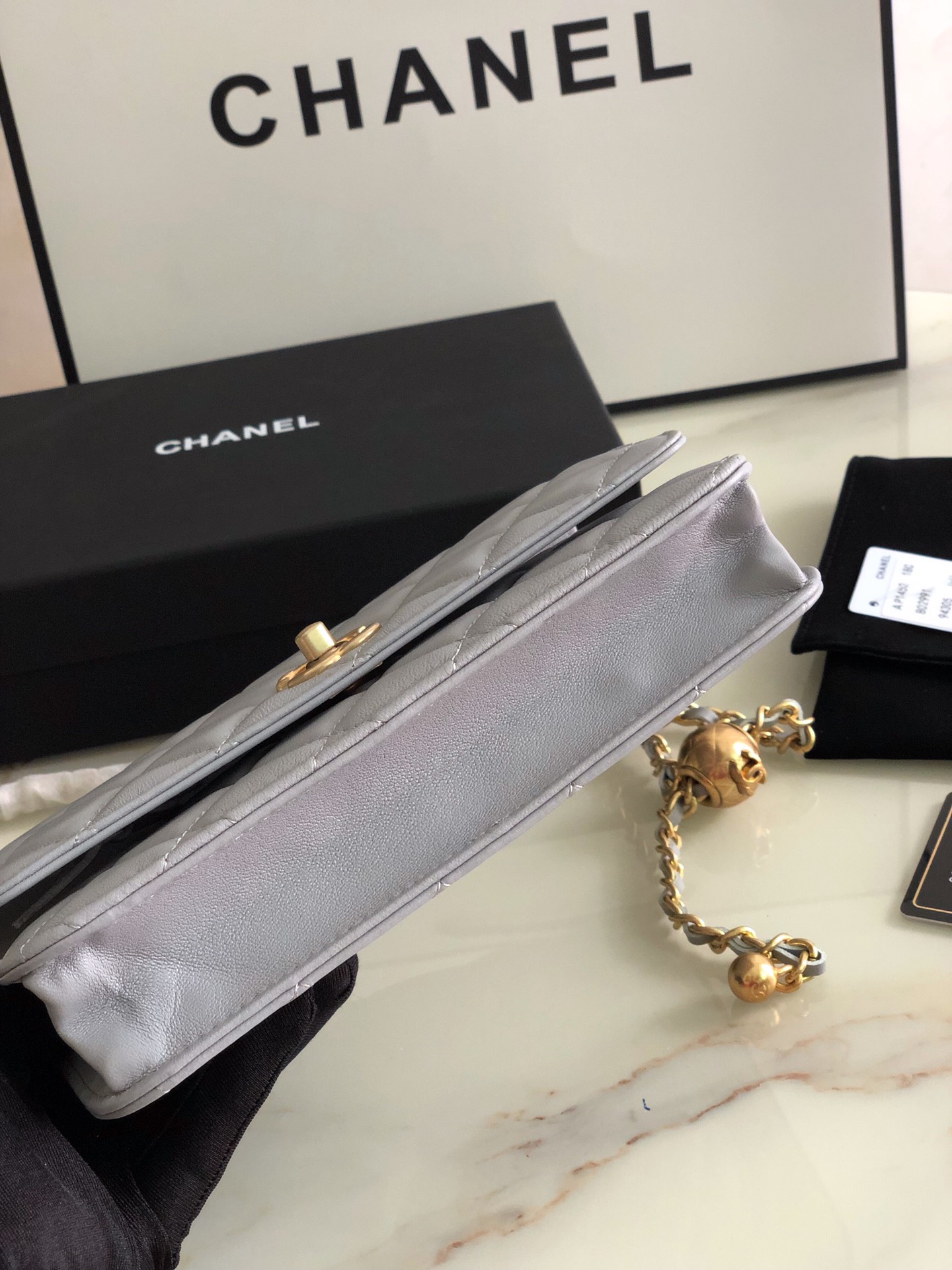 AP1450 wallet on chain, Chanel Bag