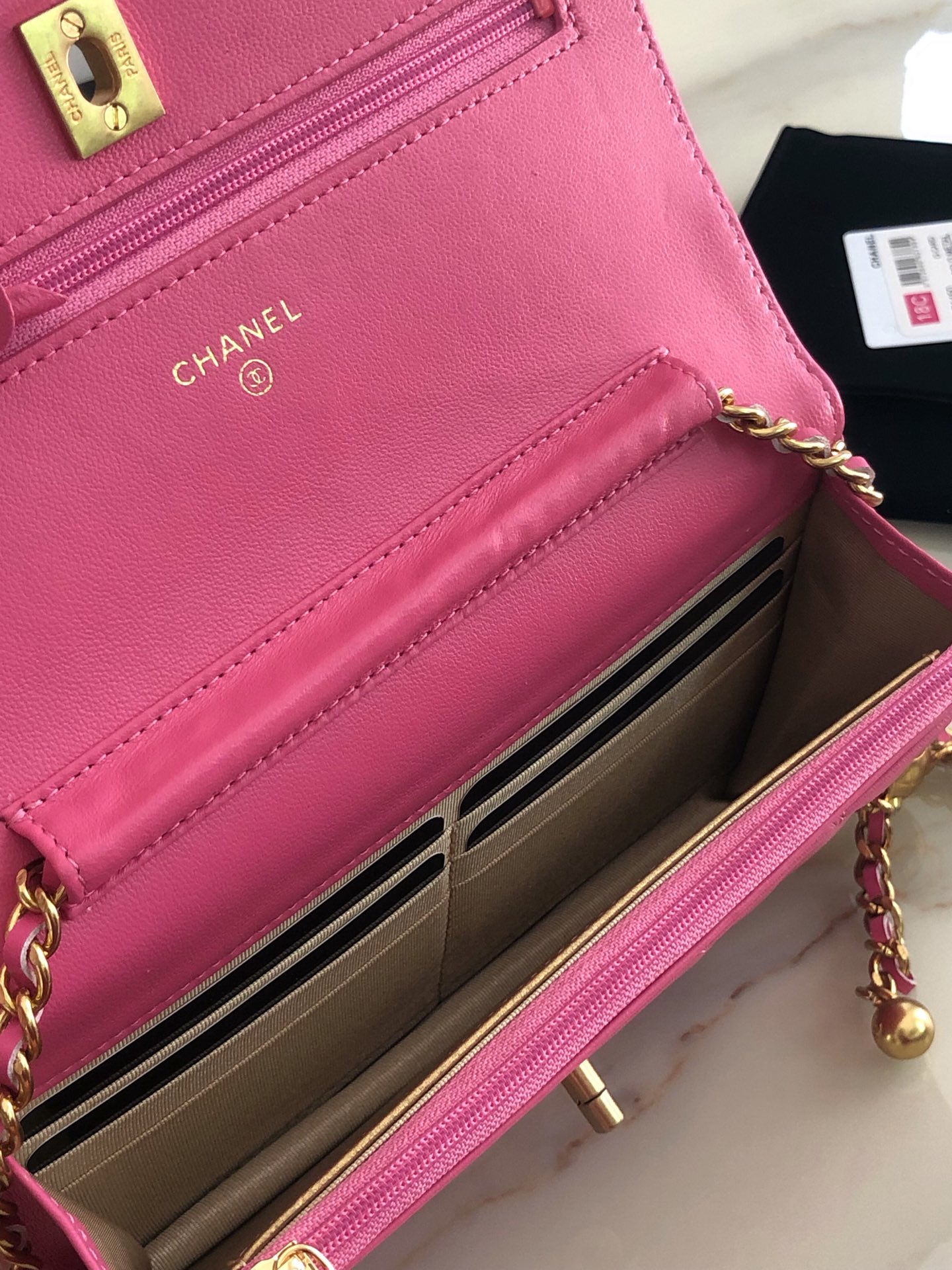 AP1450 wallet on chain, Chanel Bag