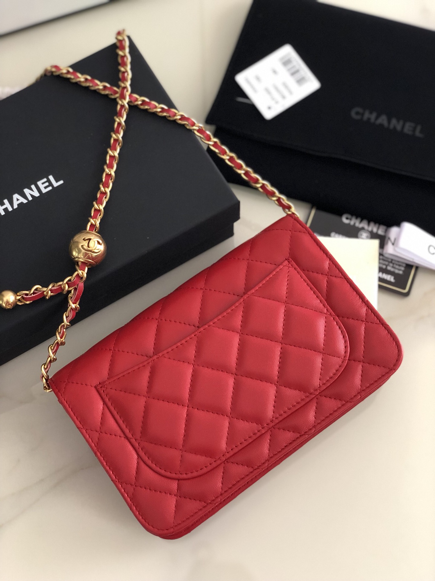 AP1450 wallet on chain, Chanel Bag