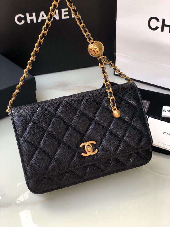 AP1450 wallet on chain, Chanel Bag