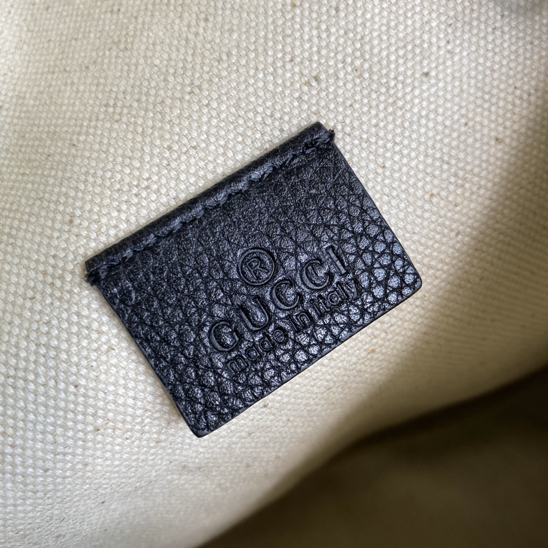GUCCI Gucci Print leather belt bag, 493869 