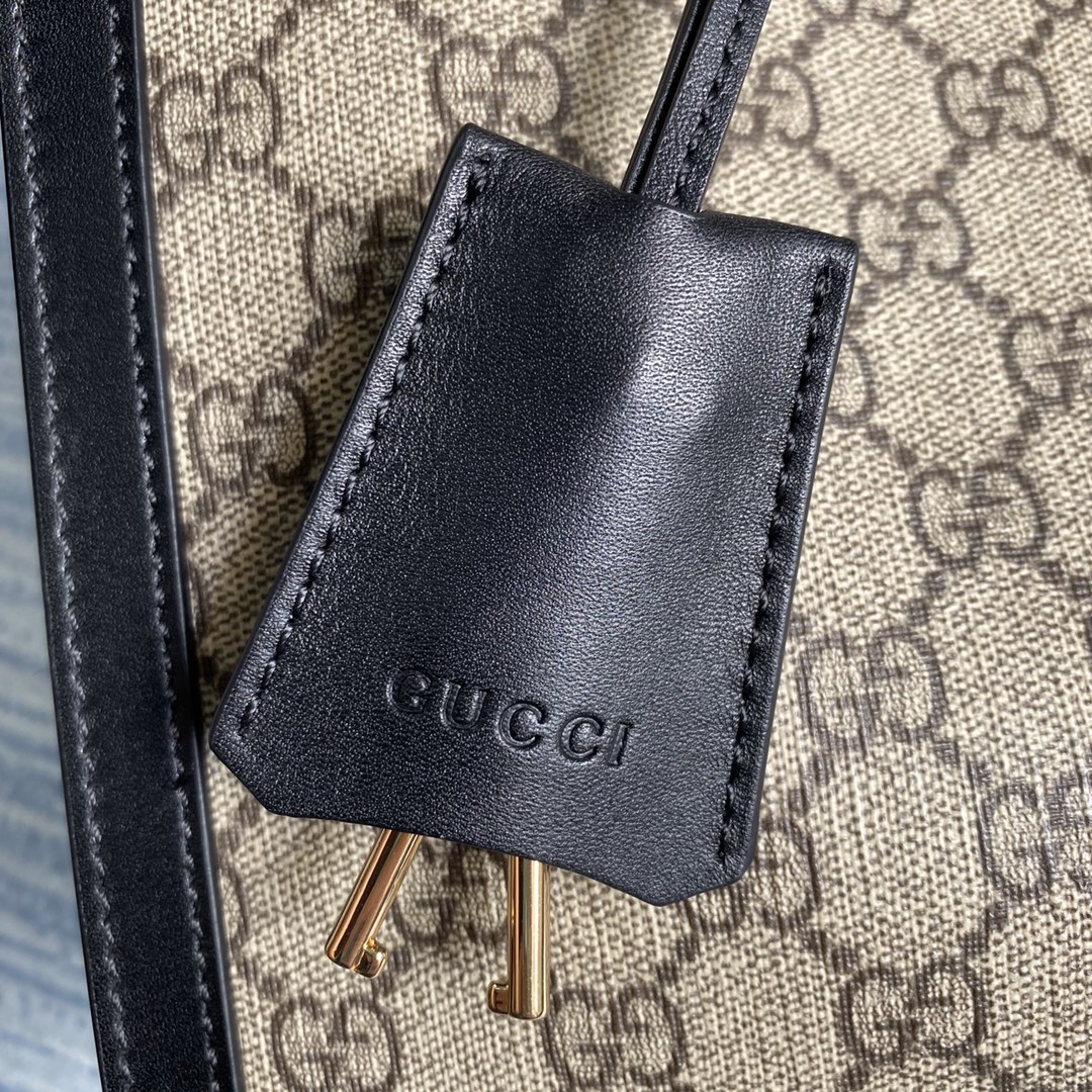 479197 Padlock medium GG shoulder bag GUCCI