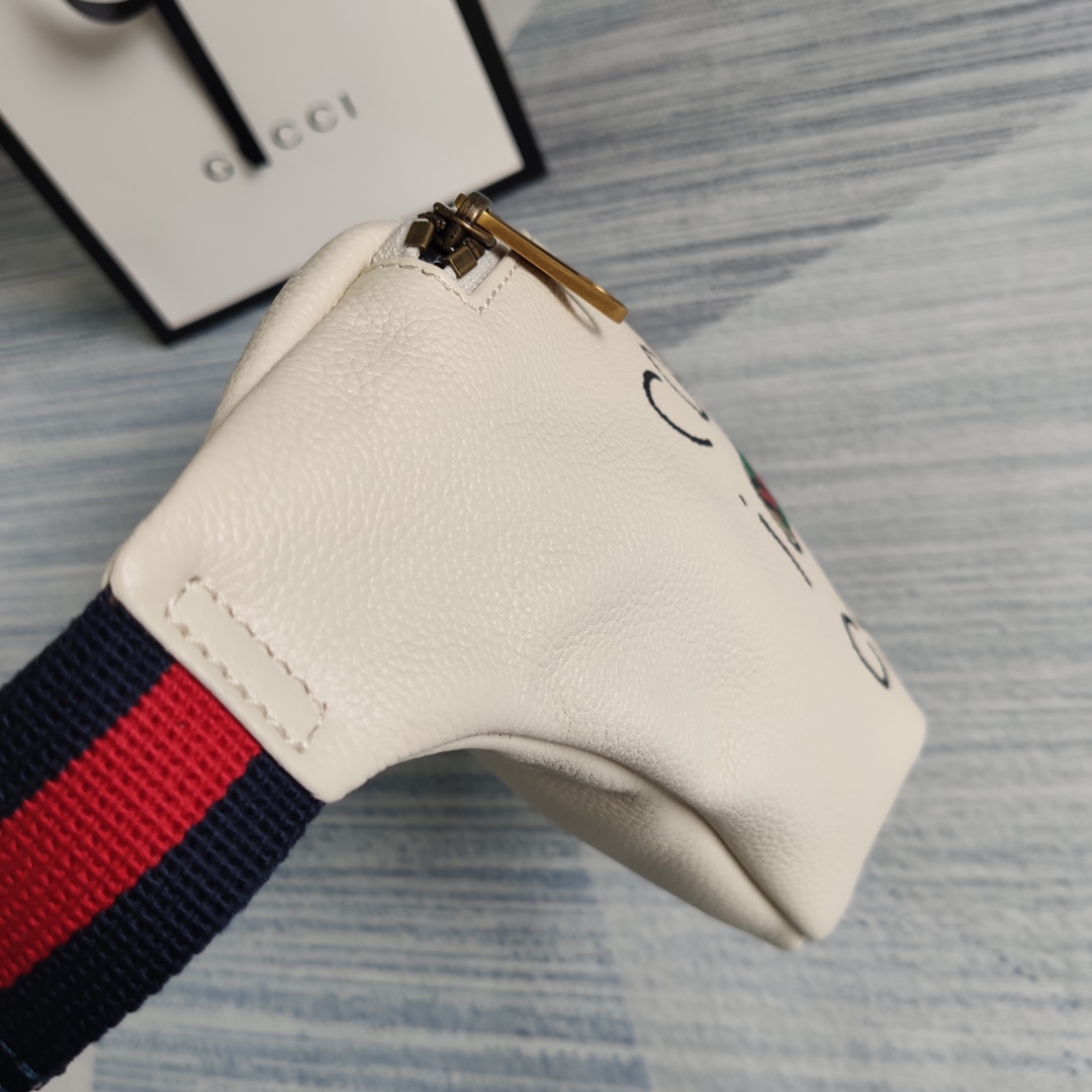 GUCCI Gucci Print leather belt bag, 493869 