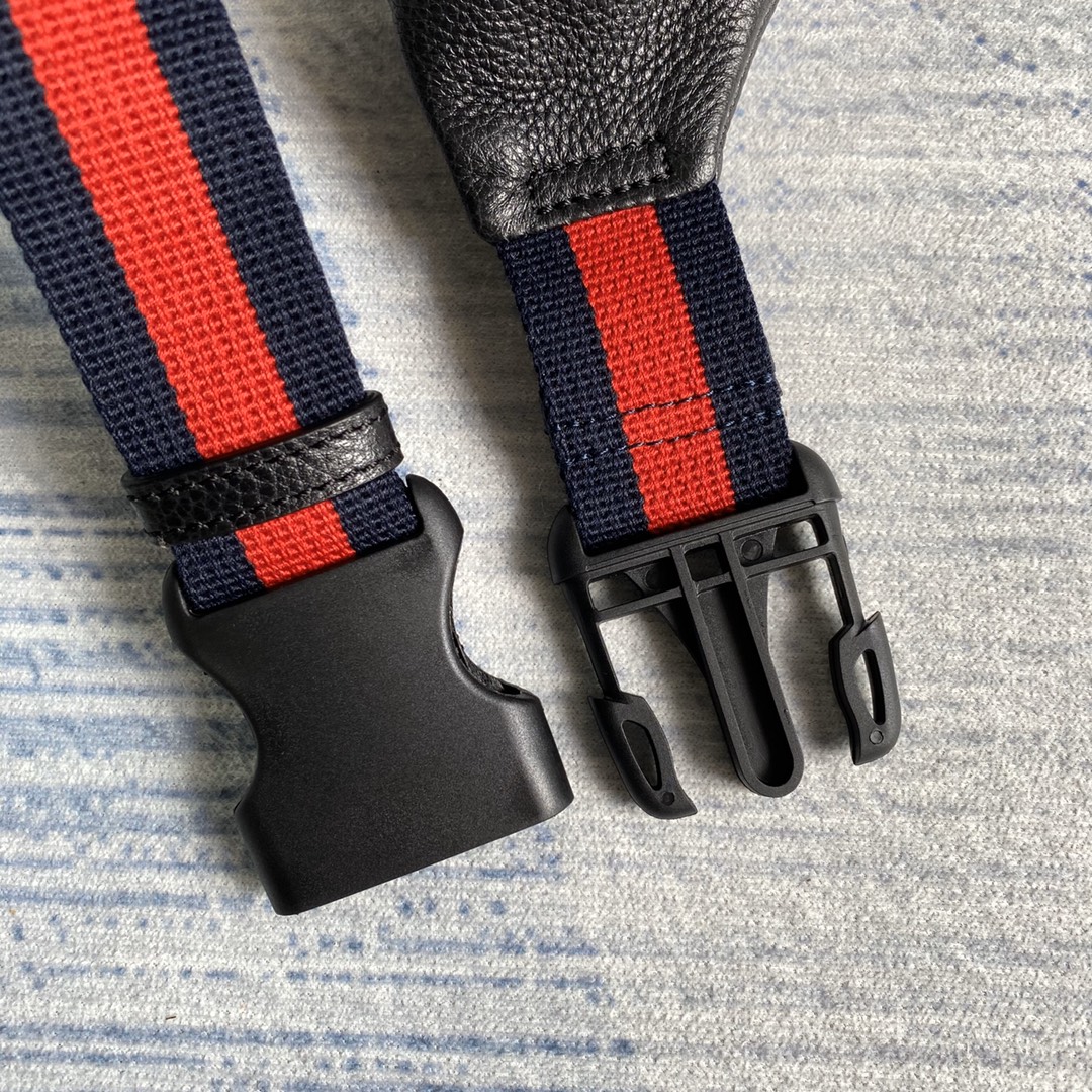 GUCCI Gucci Print leather belt bag, 493869 