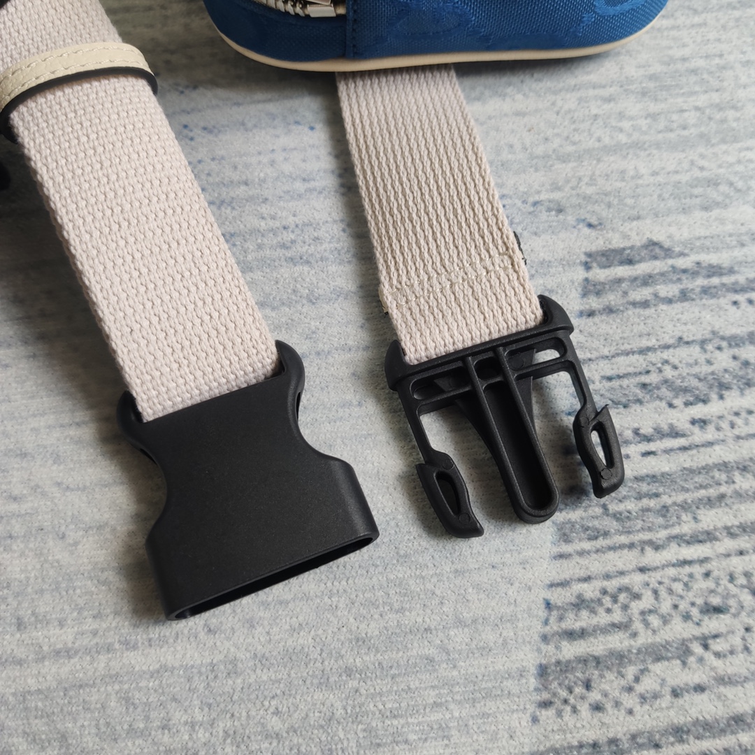 631341 Gucci Off The Grid belt bag