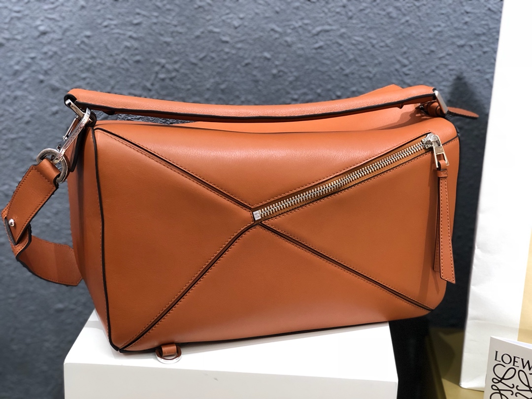 Large Puzzle bag in classic calfskin, loewe bag
