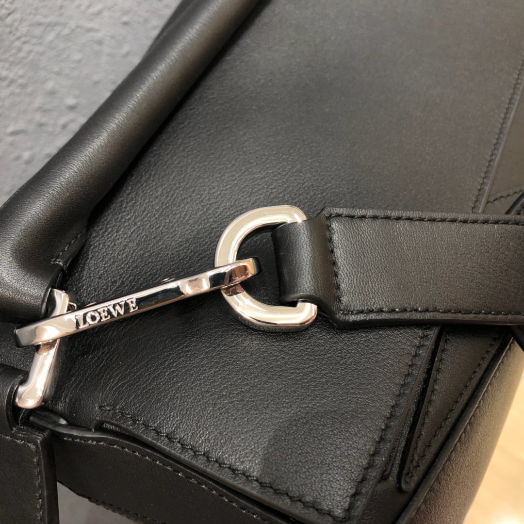 Large Puzzle bag in classic calfskin, loewe bag